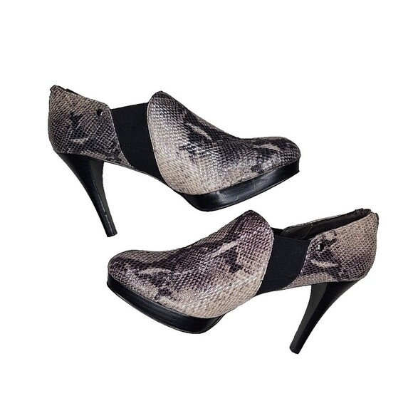 Coach And Four Heels Pumps Gray Python Print Shoe Zip Close Women's Size 8.5 - Picture 1 of 8